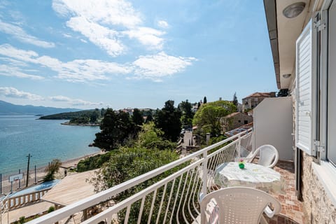 Apartment Mir - Unit 373325-13