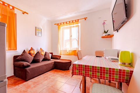 Apartment Mir - Unit 373325-13