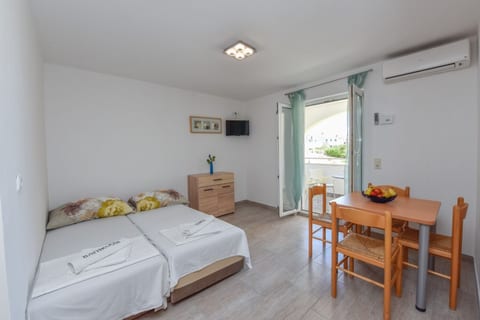 Apartment Mark - Unit 373017-13