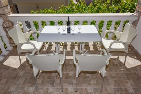 Apartment Mark - Unit 373018-13
