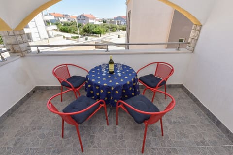 Apartment Mark - Unit 373019-13
