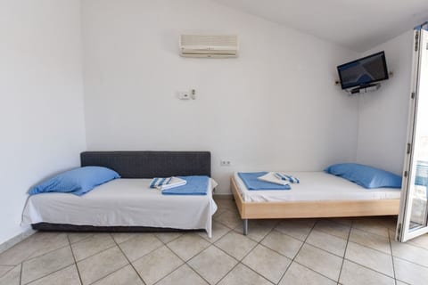 Apartment Mark - Unit 373020-13