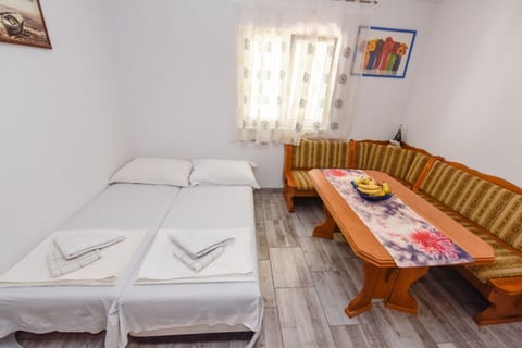 Apartment Mark - Unit 374612-13
