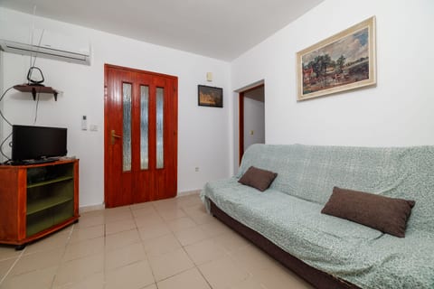 Apartment Irmica - Unit 373028-13
