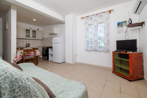 Apartment Irmica - Unit 373028-13