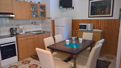 Apartments True - Unit 373072-13