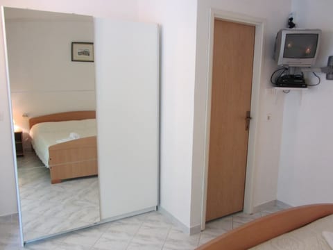 Apartment Darko - Unit 373078-13
