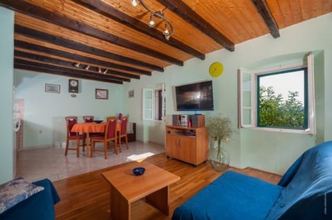 Apartment Meri - Unit 373085-13