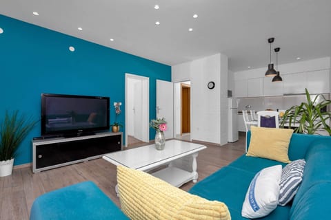 Apartment Prgo - Unit 373095-13