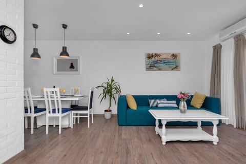 Apartment Prgo - Unit 373095-13