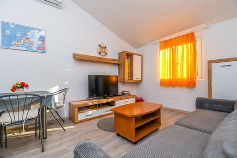 Apartment Denis - Unit 373134-13