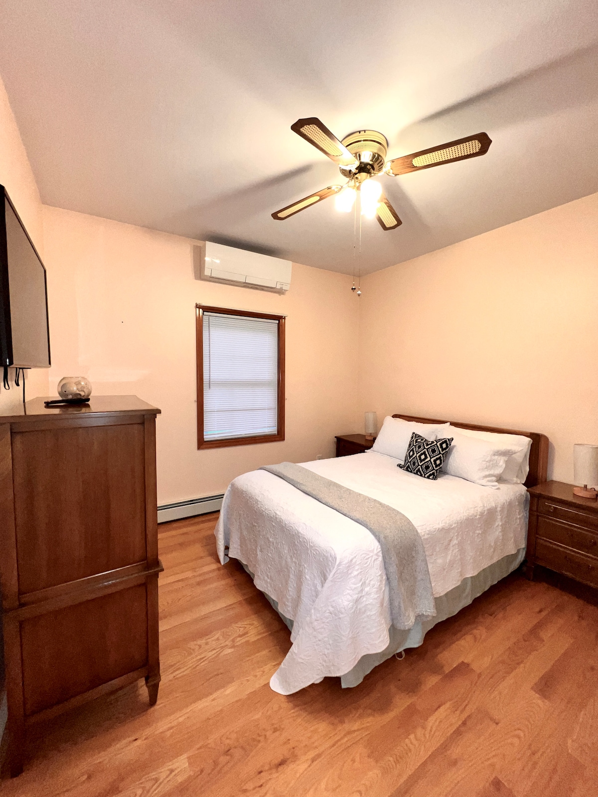 cozy-ranch-retreat-in-new-paltz/