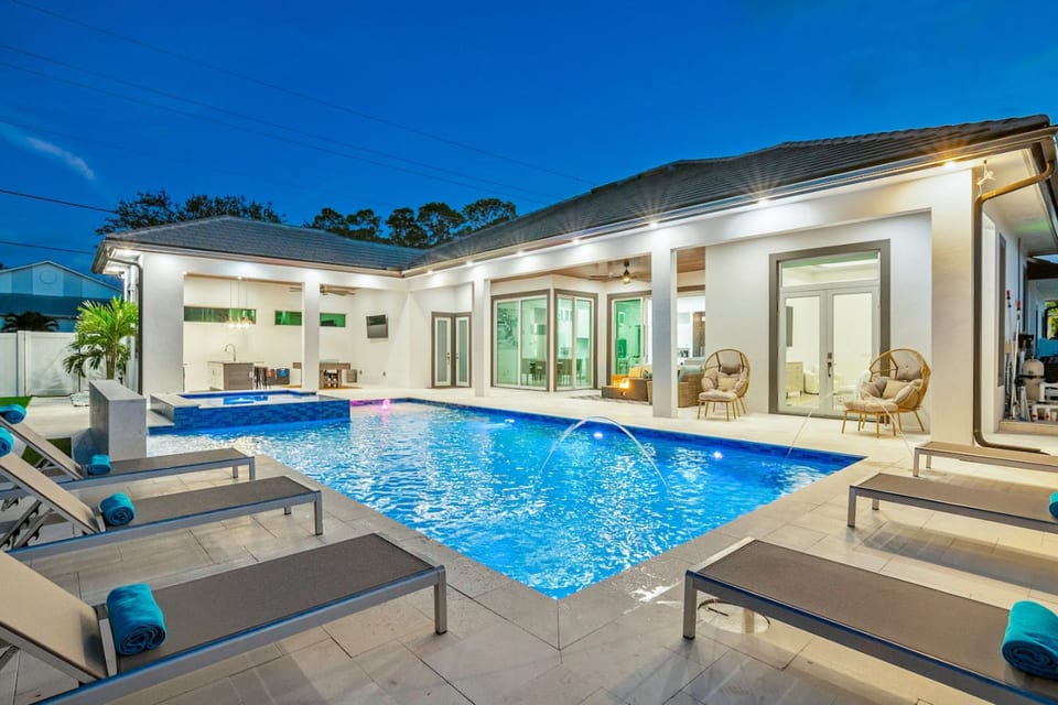 Blue Diamond Beach Home - Bonita Springs