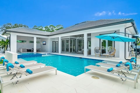 Blue Diamond Beach Home