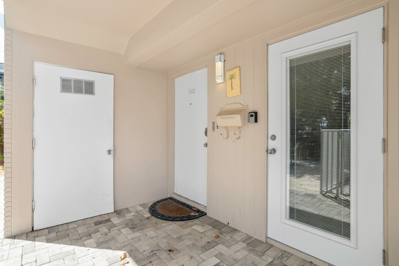 olde-naples-paradise-803/