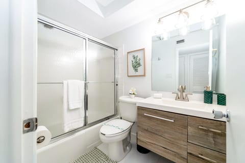Emerald Oasis Naples • Luxury Stay by 5th Ave