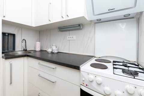 Apartment Livr - Unit 373152-13