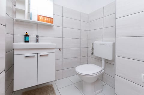 Apartment Livr - Unit 373152-13