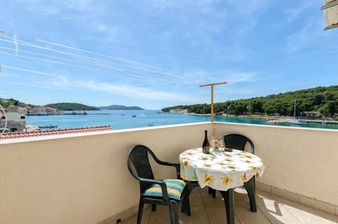 Apartment Mirni by the sea - Unit 373160-13