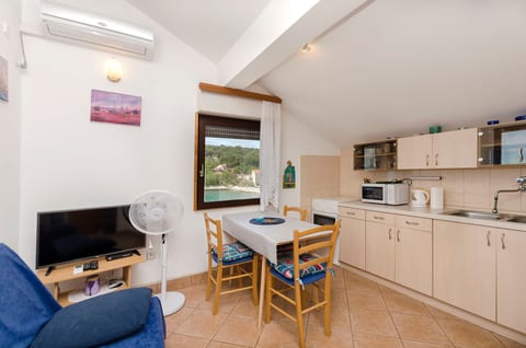 Apartment Mirni by the sea - Unit 373160-13