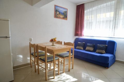 Apartment Miki - Unit 373180-13