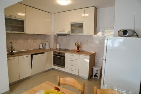 Apartment Miki - Unit 373180-13