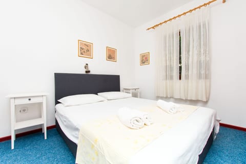 Apartments Maja - Unit 373193-13