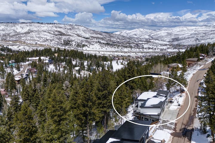 Matterhorn Haven Modern 2 bed 1 bath w/garage - Park City Matterhorn Haven Modern 2 bed 1 bath w/garage - Park City
