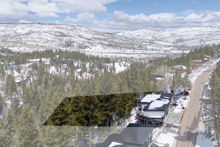 Matterhorn Haven Modern 2 bed 1 bath w/garage - Park City Matterhorn Haven Modern 2 bed 1 bath w/garage - Park City