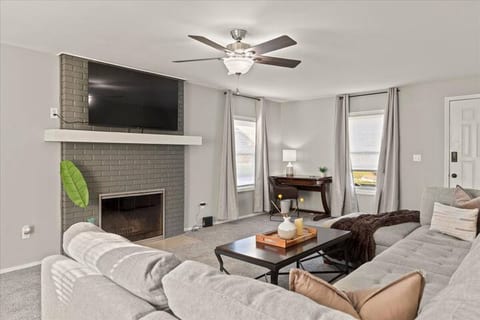 Orion 3BR Home Central to Mall, GM Plant & More