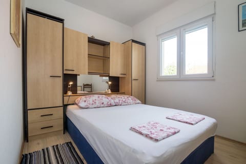 Apartment Goran - Unit 373250-13