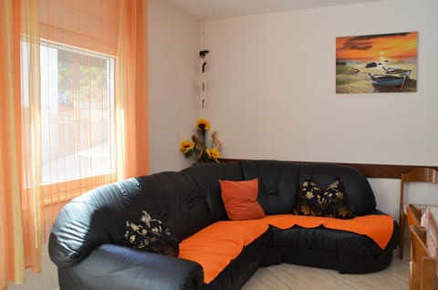 Apartments Ruža (obitelj Čerkez) - Unit 373292-13