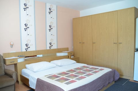 Apartments Ruža (obitelj Čerkez) - Unit 373294-13