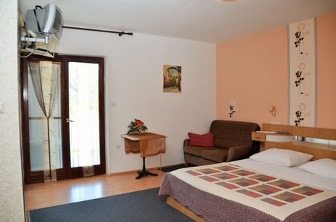 Apartments Ruža (obitelj Čerkez) - Unit 373294-13