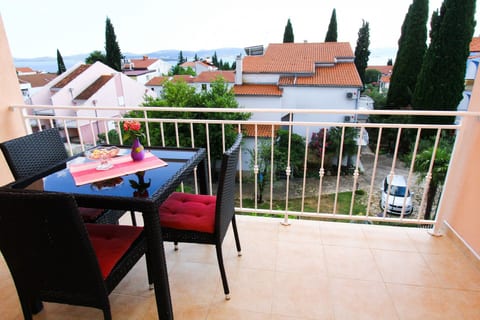 Apartments Renato - Unit 373298-13