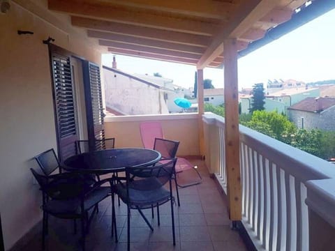 Apartment Tome - Unit 373304-13