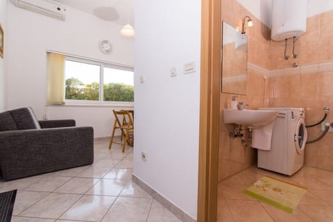 Apartment Ivica - Unit 373339-13