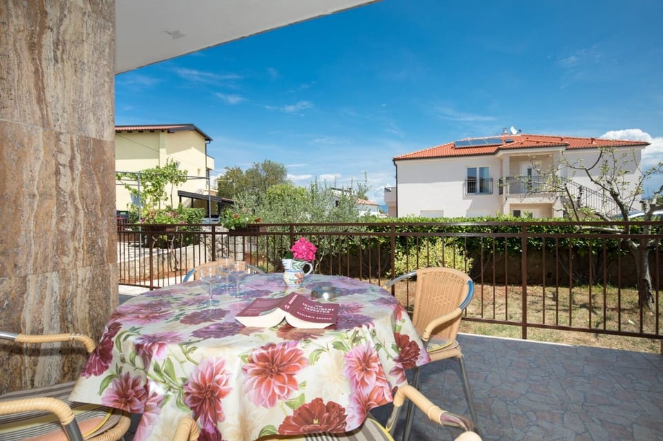 Apartments Kate - Unit 373350-13