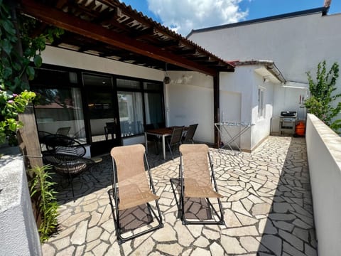 Apartment Denis - Unit 373374-13