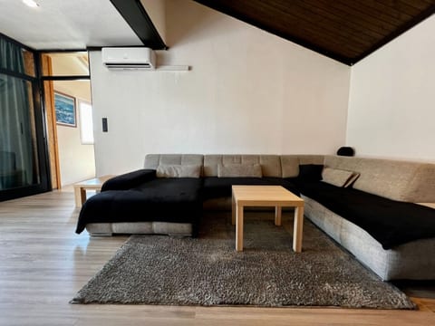Apartment Denis - Unit 373374-13