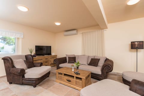 House Sandra - Unit 373397-13