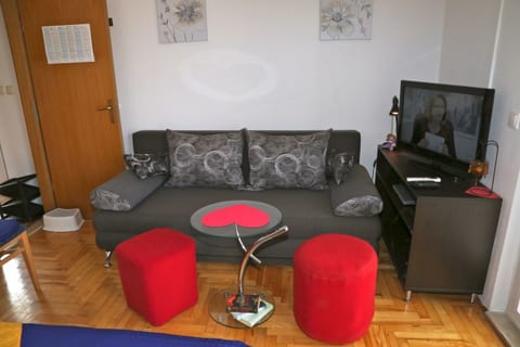 Apartment Tomi - Unit 373407-13