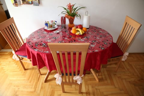 Apartment Tomi - Unit 373407-13
