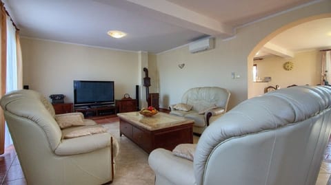 House Kova - Unit 373408-13