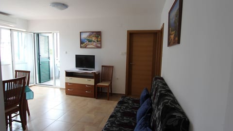 Apartments Ema - Unit 373409-13