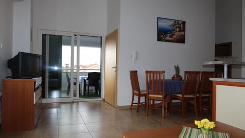 Apartments Ema - Unit 373410-13