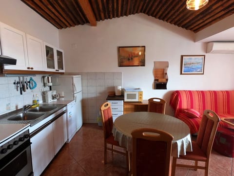 Apartments Ana - Unit 373423-13