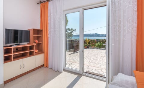 Apartments Vin - Unit 373426-13