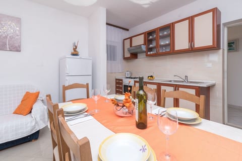 Apartments Vin - Unit 373426-13