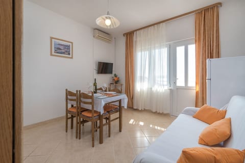 Apartments Vin - Unit 373428-13